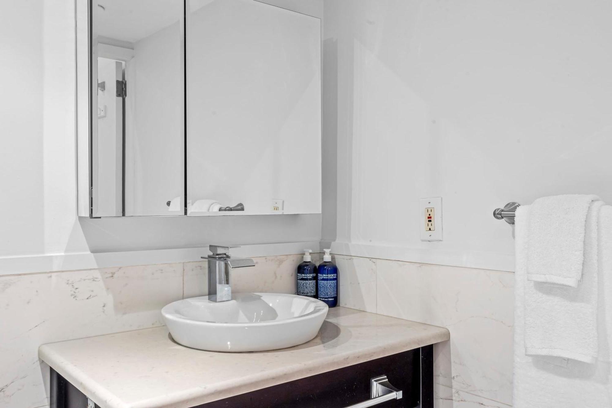 Barrow By Rove Travel 1br Loft With Shared Roof Nueva York